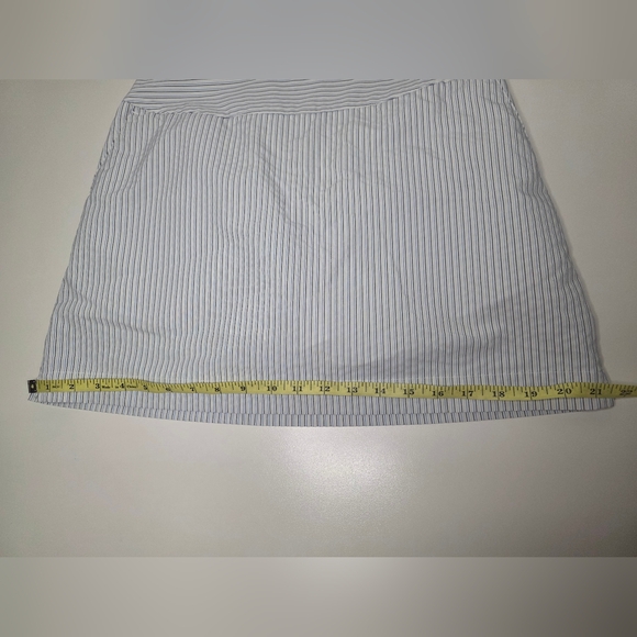 SEE DETAILS - Adidas Womens Size 4 Skort Striped ClimaCool - Picture 13 of 16